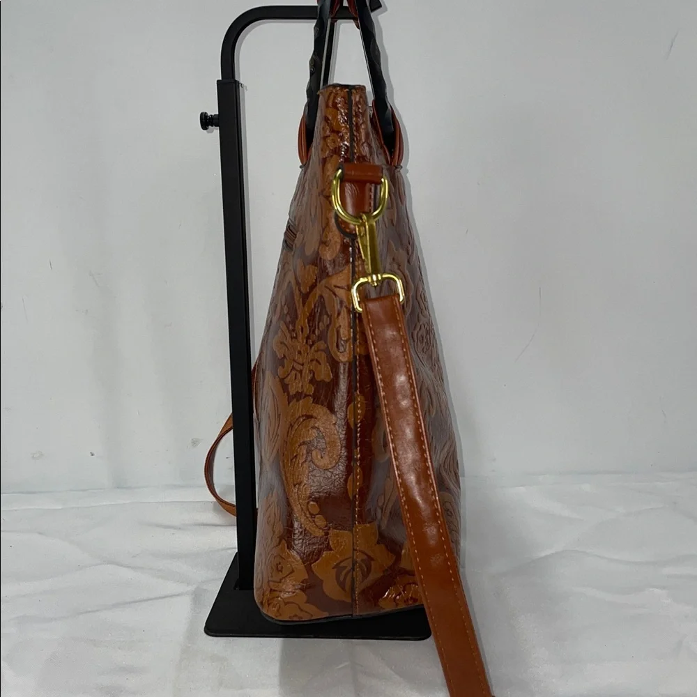 EMBOSSED PATTERN HANDBAG WITH SHOULDER STRAP FTL-03-119